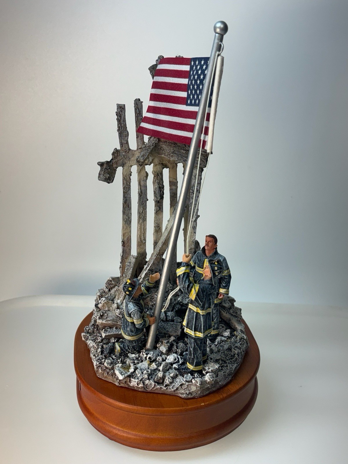 Picture 1 of 8