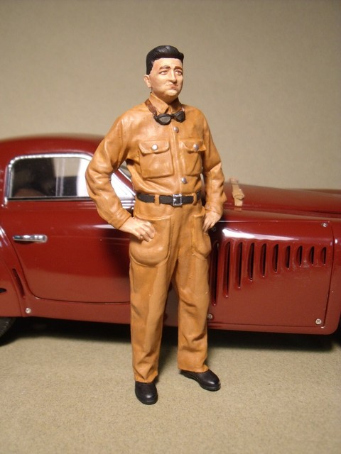 Figurine 1/18 Enzo Ferrari - Alfa Romeo 1938 - Résine Minichamps CMC, Non Peinte, Boîte