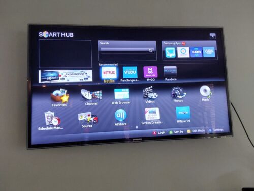 SAMSUNG Smart TV LED 46 inch with Stand, Wall mount , Remote, etc. PICK UP ONLY!