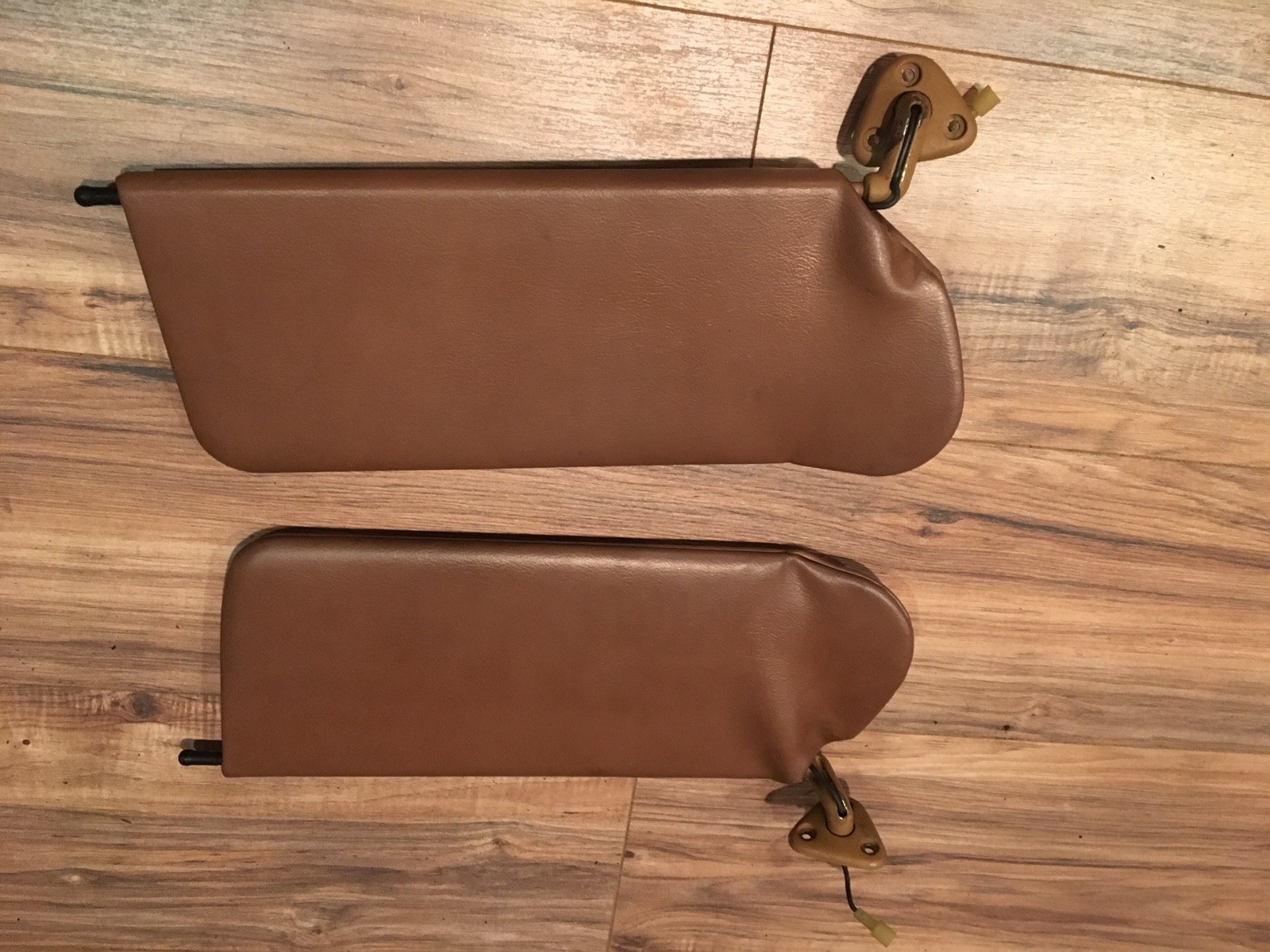 88-91 Chrysler Tc Maserati Sun Visors Pair Set 