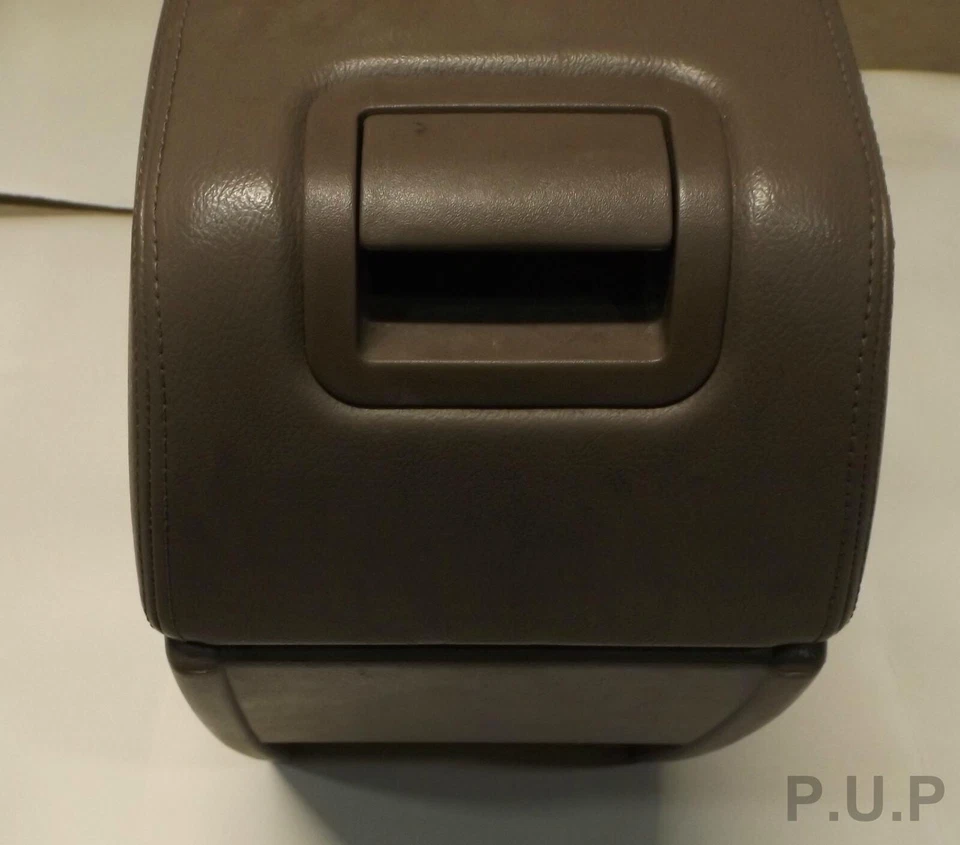 Mercury Mountaineer 2004 montaje de consola central pergamino mediano Foto 4 de 4