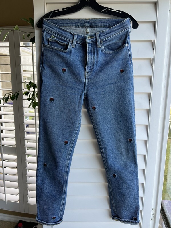 Lacoste Live Women’s Jeans Sz 27 rose embroidied