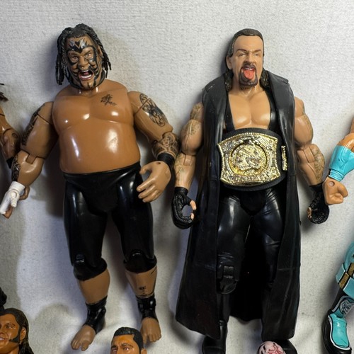 Vintage WWE Wrestling Figures Jakks Pacific Series 1999 to 2005 Free Postage - Picture 3 of 7