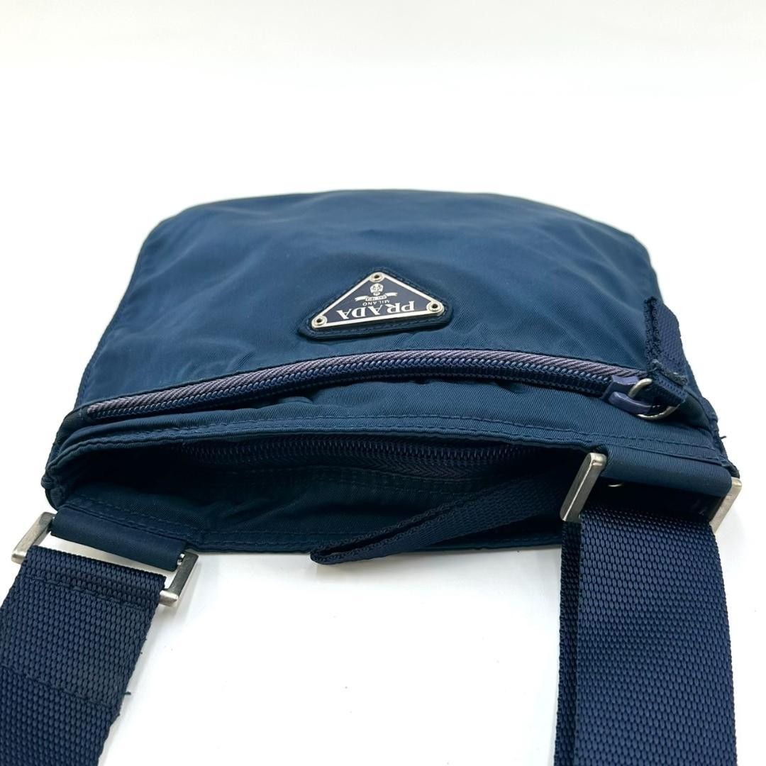 PRADA Nylon Triangle Logo Shoulder Bag Vintage Navy Authentic Crossbody Bag thumbnail 7
