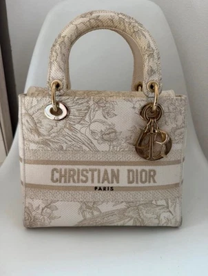 Christian Dior Lady Dior D-Lite