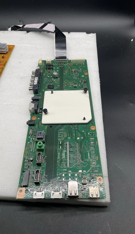 Sony 1-982-454-11 Placa Principal Módulo Wi-Fi Fuente de Alimentación T-Con y Juego de Placa Sintonizadora Foto 2 de 4