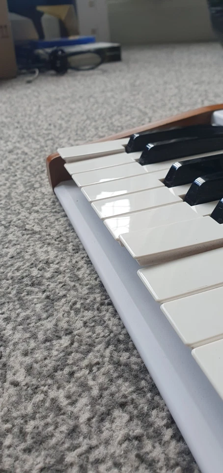 Arturia KeyLab 61 MIDI Controller Keyboard - Image 3 of 4