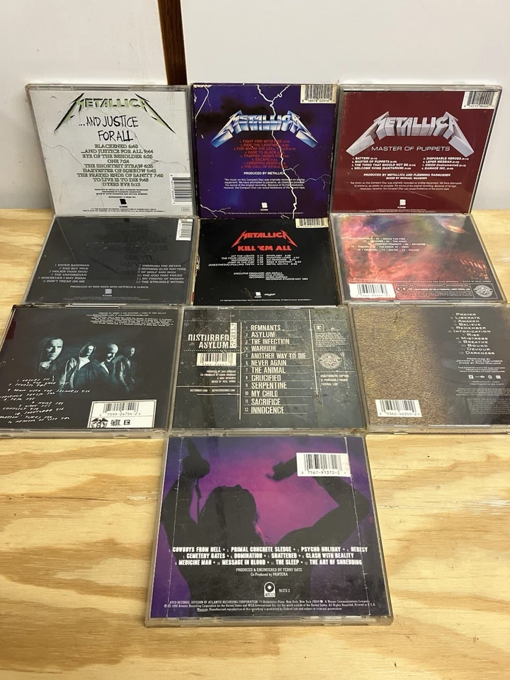 Heavy Metal CD Bundle. 10 In All. Metallica, Disturbed And Pantera Foto 2 de 4