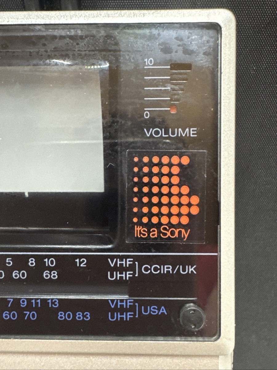 VINTAGE Sony Voyager Watchman Fd-20aeb PORTABLE ANALOG TV