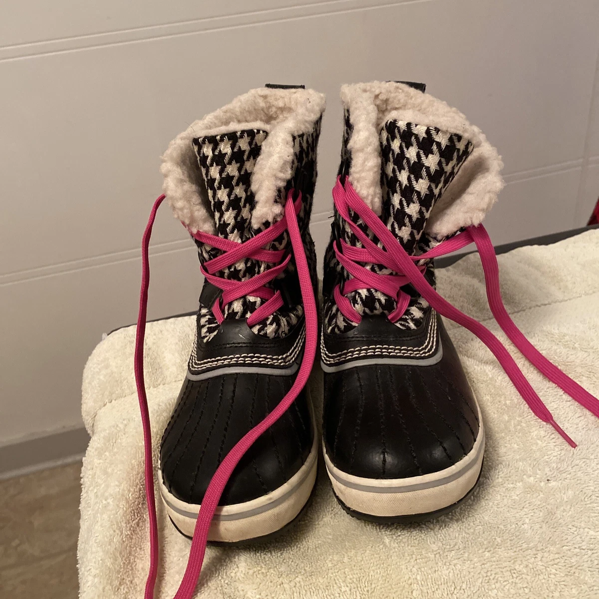 Sorel Tivoli Waterproof Winter Boots Womens Size 6 Black Lined Mid