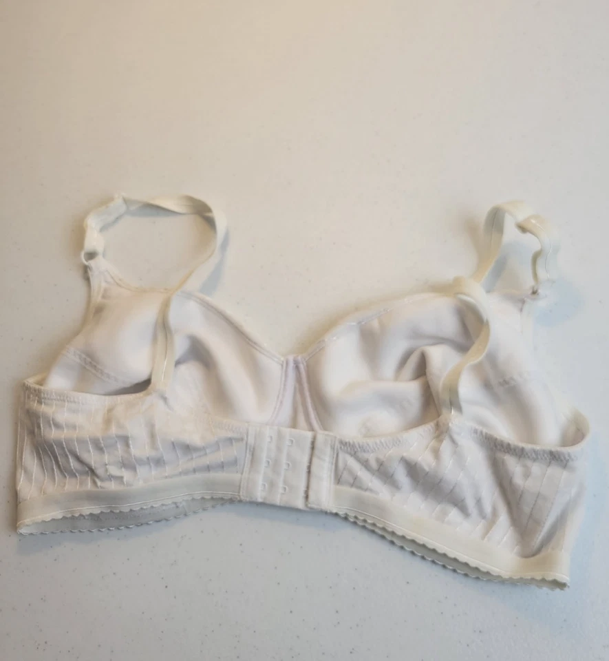Винтажный бюстгальтер лучшей формы в белую полоску с мягкой чашечкой и легкой подкладкой без проволоки размер 40D - Изображение 4 из 4