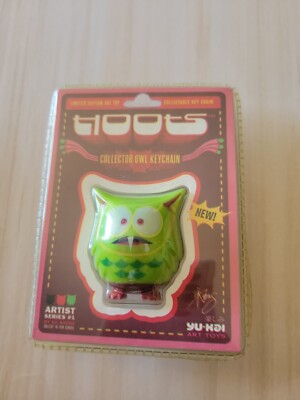 Hoots OWL KEY CHAIN  Kii Arens-SIGGY