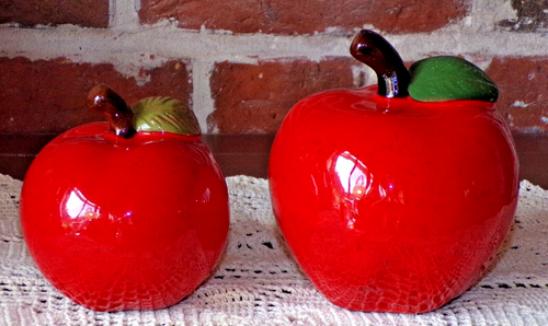 Rolf Berg Decorative Red Apples x2 Collectable Ornamental Original Mint L@@k - 第 1/9 張圖片