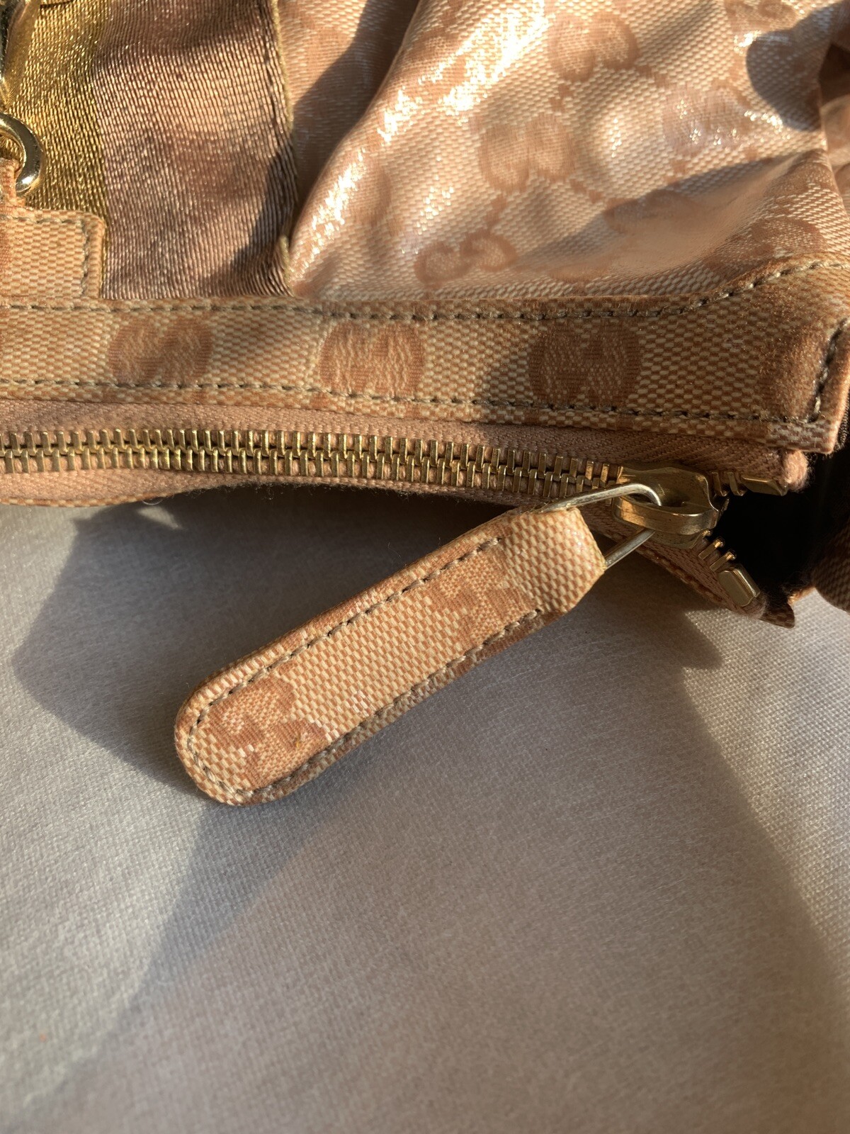 Vintage Rare Gucci Pink Crystal GG Monogram Hobo Bag + Authenticated + Dust Bag image 9