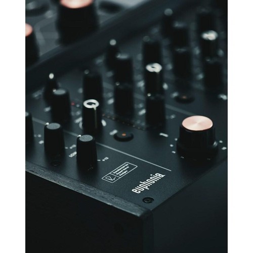 AlphaTheta euphonia Professional FX Rotary DJ Club Mixer - Picture 8 of 10