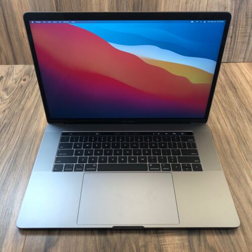 Apple MacBook Pro 2018 Silver 15