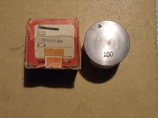 HONDA MT125 MT125K MT125 PISTON 1.00 MM  O/S CLASSIC 13105-361-003  GENUINE NOS