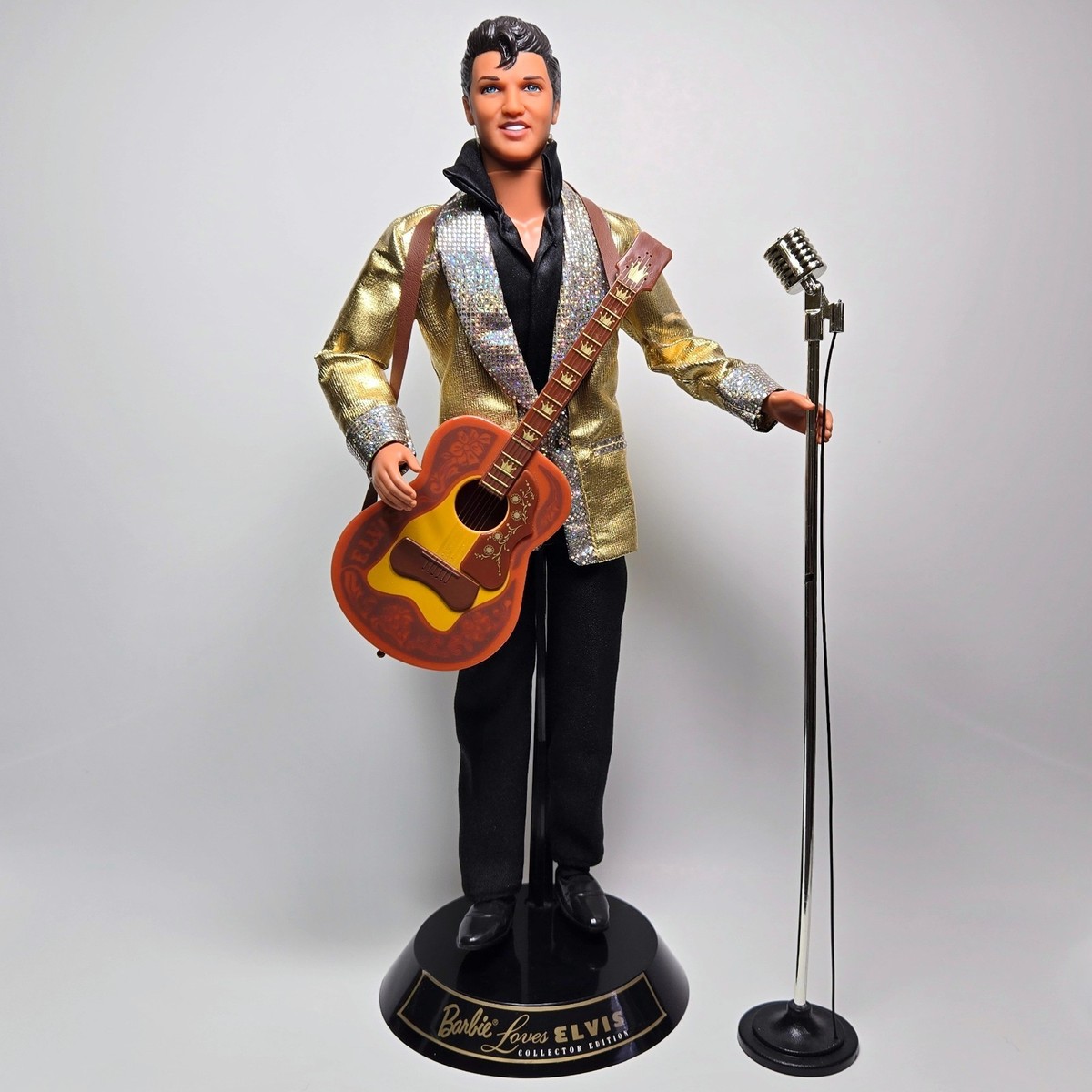 Elvis Presley DOLL by Mattel 1996 Fully Dressed Guitar Mike Stand