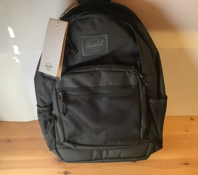 NEU Herschel Classics Rucksack Kaine schwarz 28 Liter
