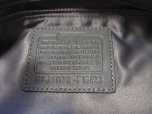 LADIES VINTAGE GRAY AND SILVER COACH SHOULDER BAG..REDUCED - Picture 3 of 11