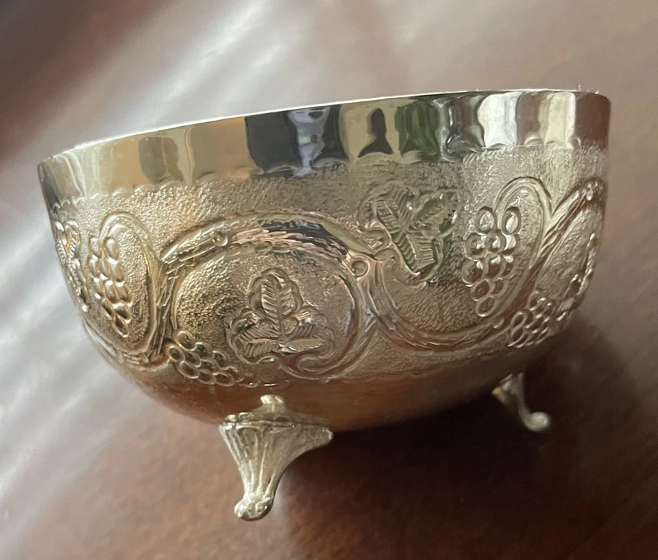 Precioso cuenco de uvas y enredaderas de plata maciza 830 con patas. Excelente estado Foto 4 de 4