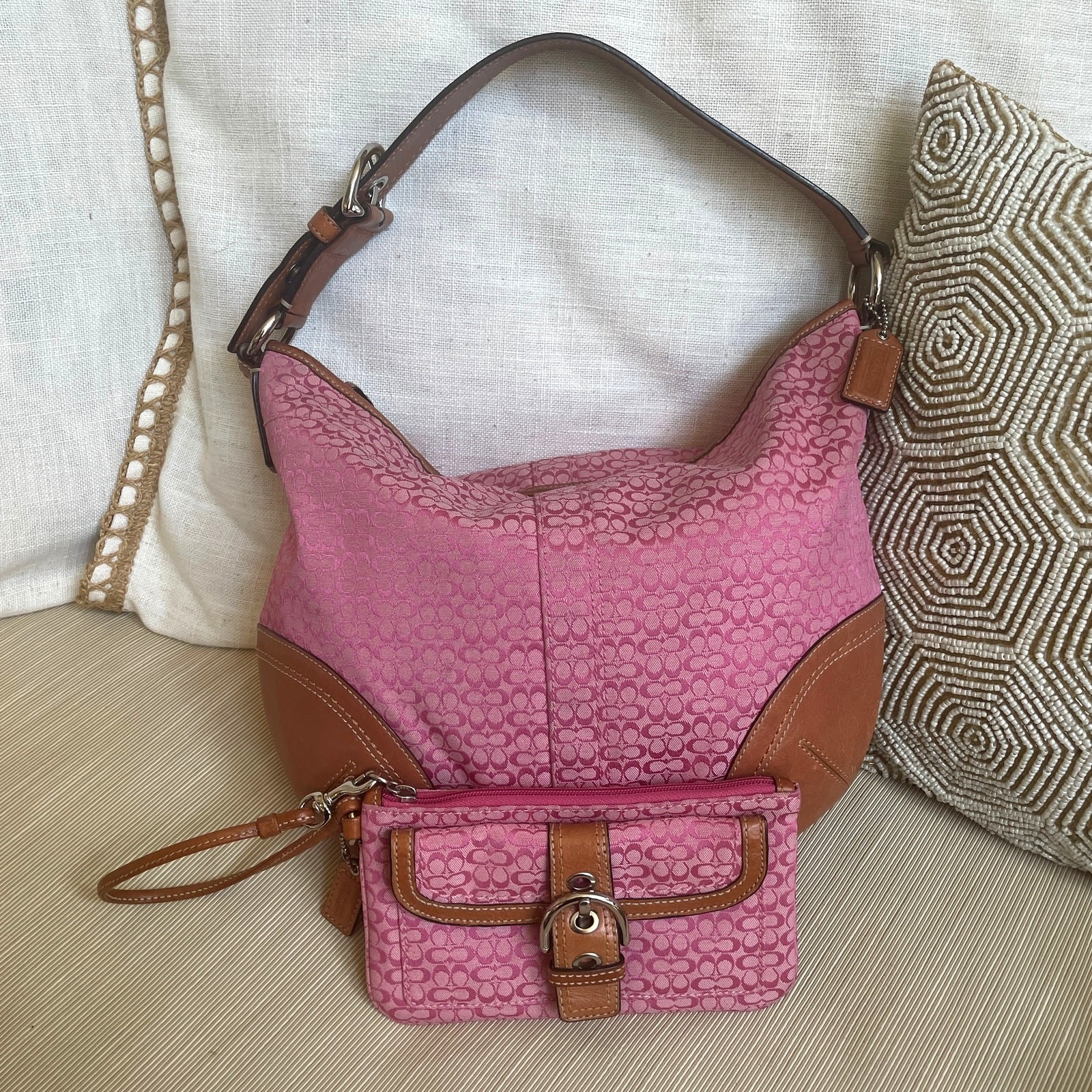 Rare Coach Pink Signature Soho Hobo & Matching Wristl… - Gem