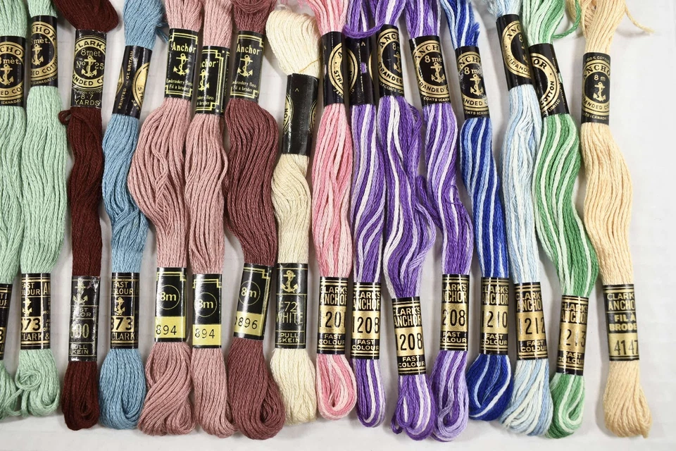 ☑ANCHOR Coats Floss Embroidery Thread 88 Skeins Cotton Colors Canada Vintage - Image 4 of 4