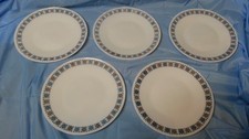 5 Vintage JAJ Pyrex Chelsea dinner Plates – 10”/25cm Diameter Milk Glass
