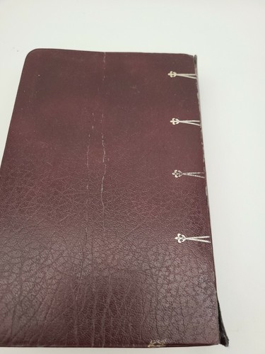 Vintage New American Bible Maroon Red Leather Catholic Edition Nelson 1970 - Picture 3 of 9
