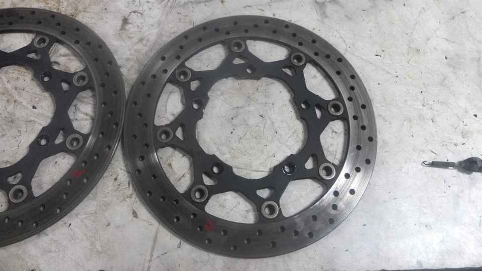 07 rotores de freio dianteiro Suzuki GSF1250 GSF 1250 S Bandit  - Imagem 2 de 4