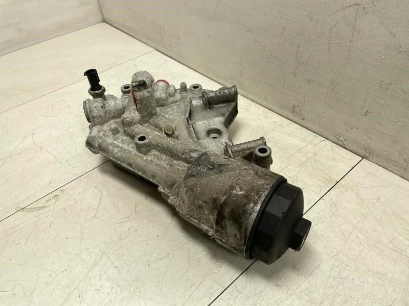 Volkswagen Touareg 2005 pasajero delantero derecho filtro de aceite carcasa OEM+ Foto 4 de 4