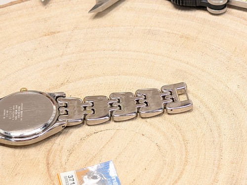 Mens Citizen two tone quartz wrist watch 5510-f52665 date calendar gold bezel - Imagen 8 de 12
