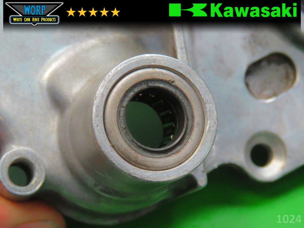 買わないでください Kawasaki ZX750 ZX-7 ZX-7R Ninja Transmission Cover NOS 14090-1051