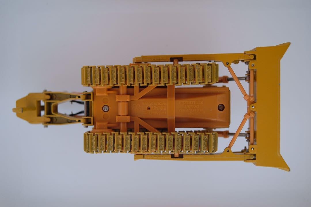 Yonezawa Toys Komatsu D455A Bulldozer The Killdozer 1:50 Diecast