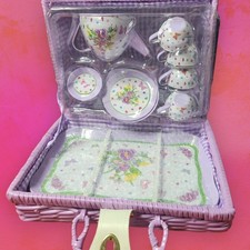 Delton Products Pansy Flower 15 Piece Children's Tea Set W/ Picnic Basket New
