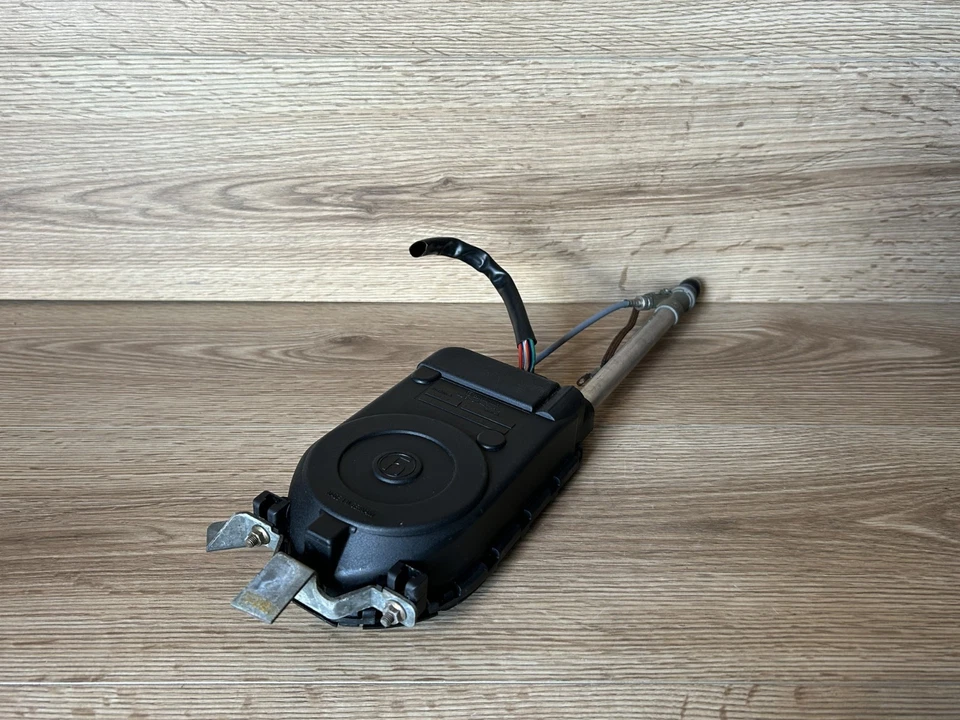 TELÉFONO RADIO TRASERO MERCEDES BENZ W126 ANTENA DE ALIMENTACIÓN HIRSCHMANN OEM 1986_1991 Foto 4 de 4