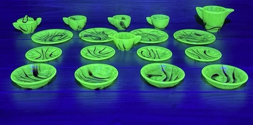 Akro Agate Lemonade & Oxblood Childs Tea Set Uranium Glass 19 Pcs Vintage RARE
