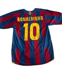 Barcelona 2005-06 Home Ronaldinho Jersey Medium La Liga Patched Vintage Nike