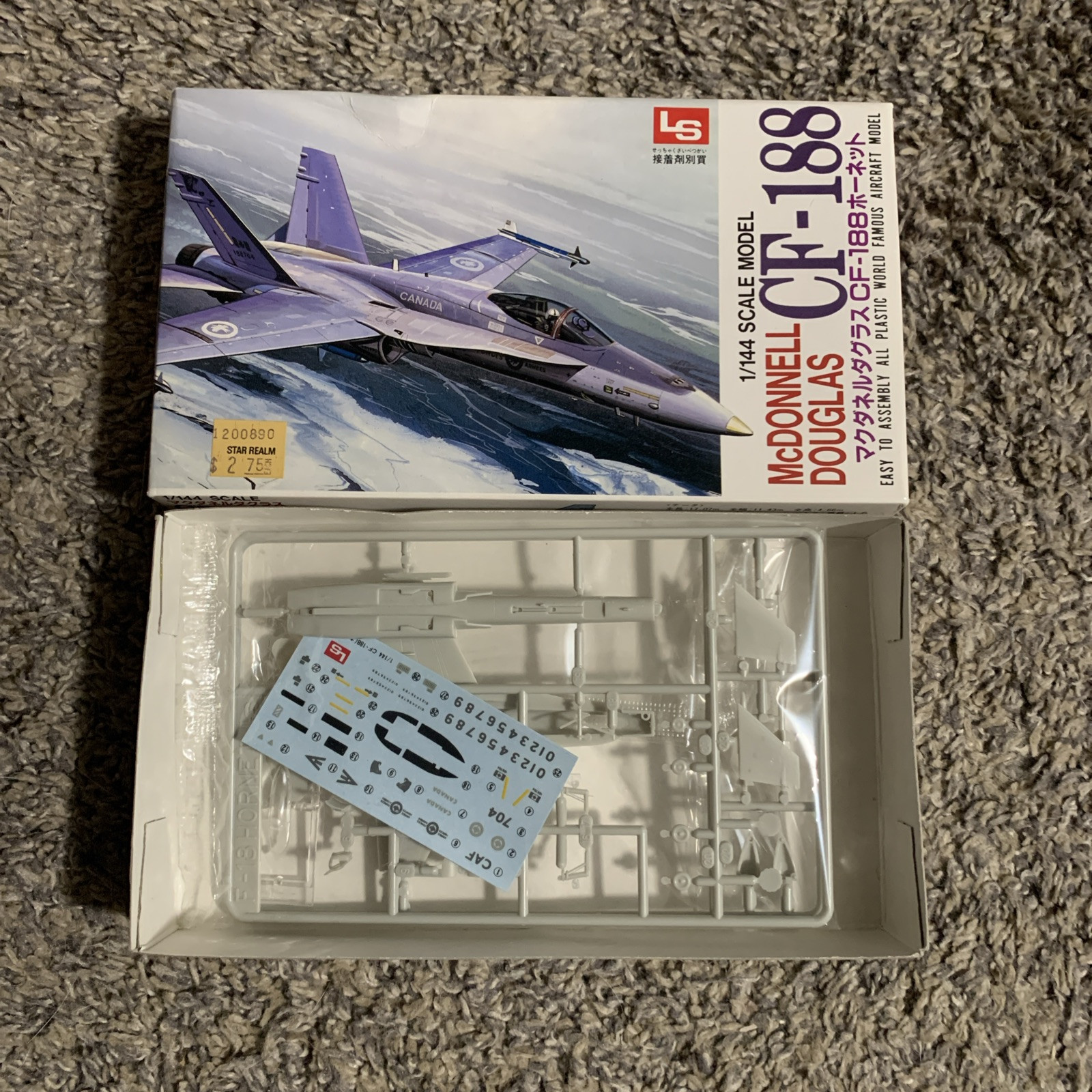 1/144 Scale McDonnell Douglas CF-188 Plastic Kit