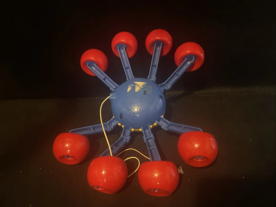 Vintage 1999 Tomy Pull Along Webster Spider - Image 3 of 4
