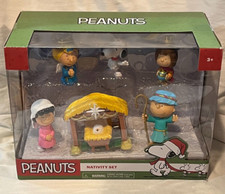 Peanuts Nativity Figures Deluxe Set Christmas Scene Charlie Brown Snoopy Manger
