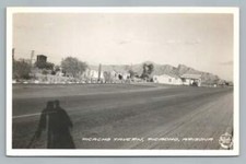 Taberna Picacho con fotógrafo trípode sombra RPPC foto vintage Arizona Frashers
