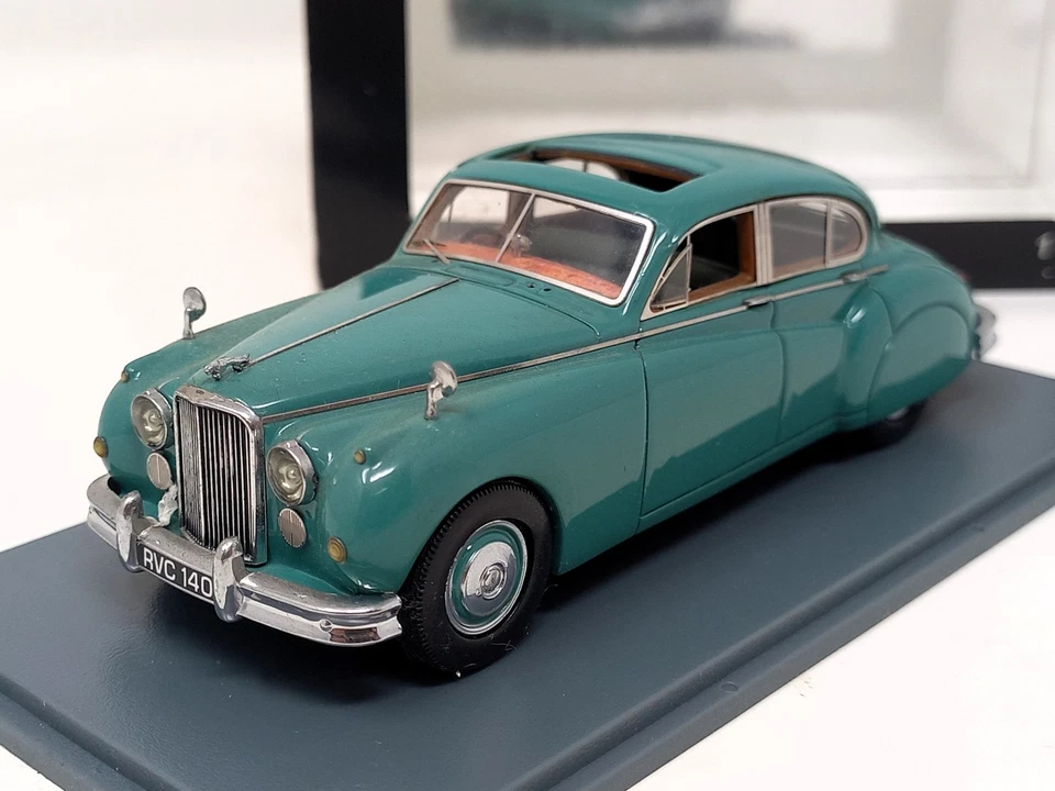 NEO Scale Models / Art. NEO 43140 / JAGUAR MK II 1959 (Green) Scala 1:43 - Immagine 3 di 4