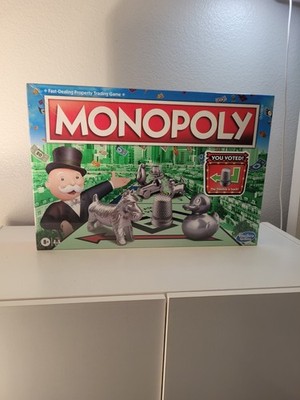 Hasbro Monopoly Board Game Classic - Sealed / NEW