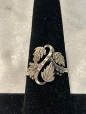 Wheeler Manufacturing Co 925 Sterling Silver Leaf Floral S-shape Ring Size 8.75