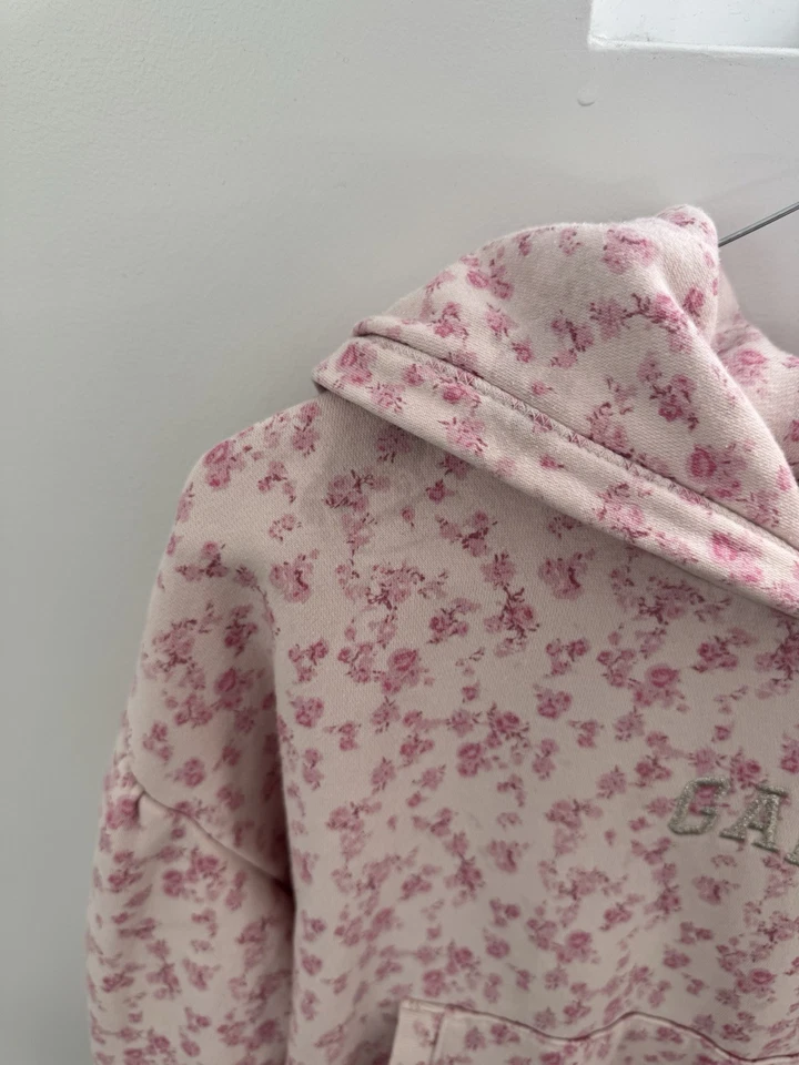 Gap × LoveShackFancy Floral Cropped Logo Hoodie in Pink Floral Girls size L - Image 4 of 4