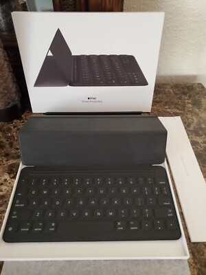 New Apple Smart Keyboard for iPad, iPad Air iPad Pro Black  MX3L2LL/A
