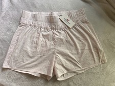 NWT Vineyard Vines Women  s Harbor Shorts Pink White Size Medium Smocked Stripes