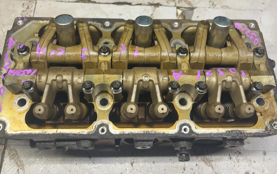 2005-10 CHRYSLER 300 06-10 CHARGER 3.5L Left Front Engine Cylinder Head Assembly Foto 2 de 4