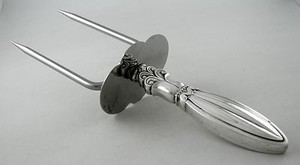 Sterling-roast-holder-with-stainless-steel-spikes